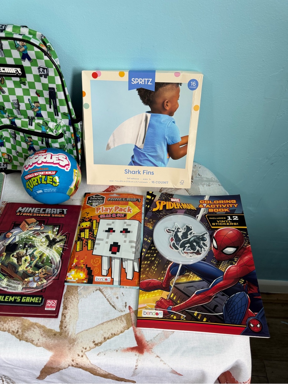 Minecraft backpack, books, flippers, toys - Picture 3 of 6